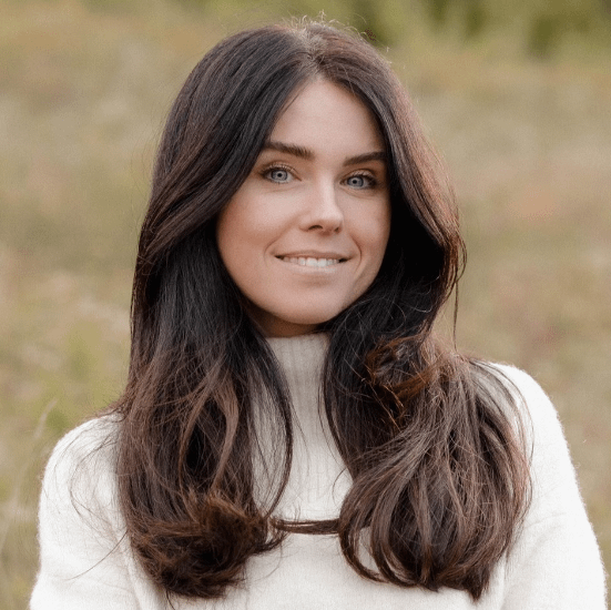 headhsot photo of the author