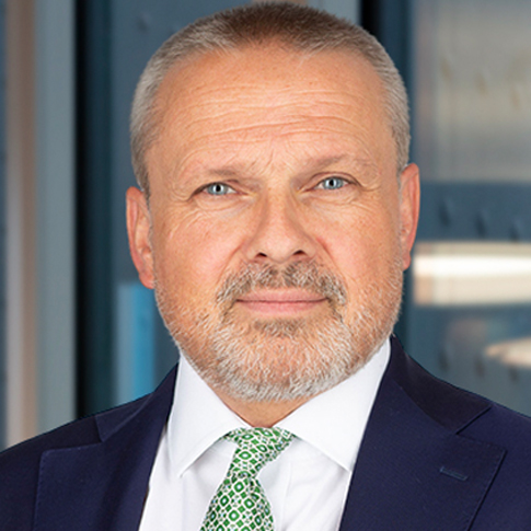 Headshot of David Bennett