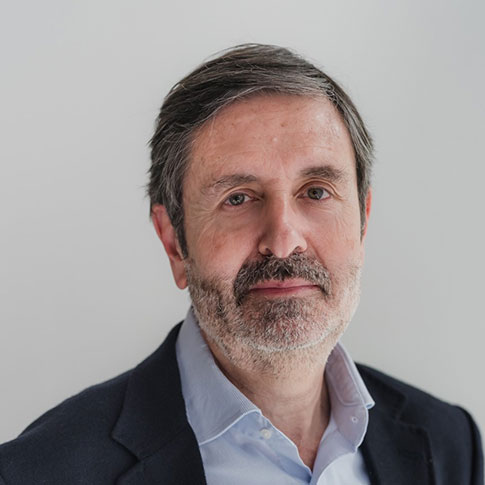 Headshot of Fernando Redondo