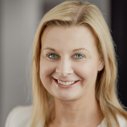 Headshot of Kinga Molewska