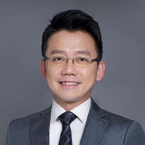 Headshot of Loh Chee Whye