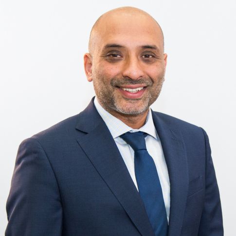 Headshot of Suky Mann