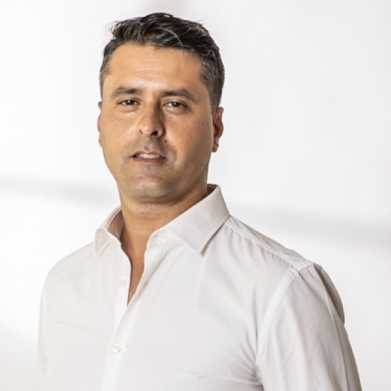 Photo of Luis Teixeira